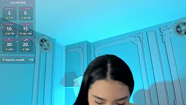 stefany duque1  online show from 12/29/24, 12:52