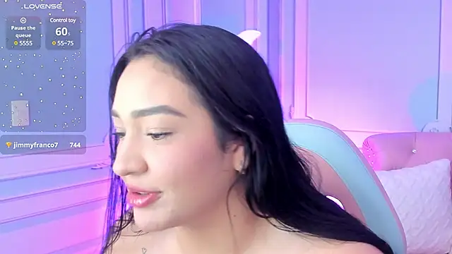 stefany duque1  online show from 12/31/24, 11:53