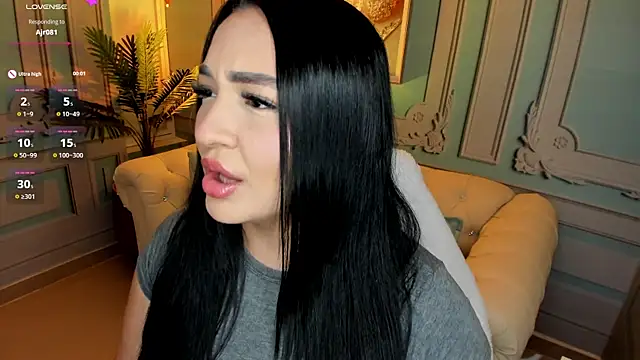 stefany duque1  online show from 12/23/25, 02:53