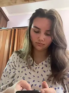 Snapshot of Dreamyblushfairy chatting on 12/29/24, 08:33 Dreamyblushfairy online show from 12/29/24, 08:33