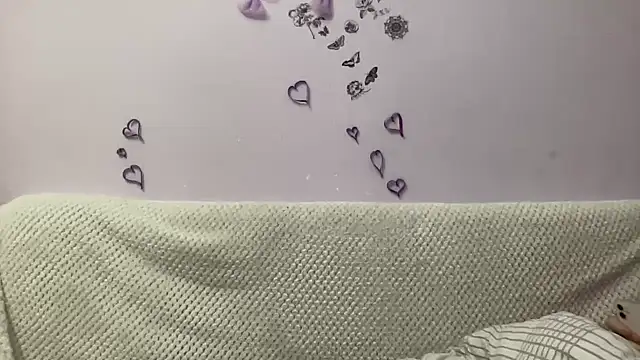 Snapshot of Dreamyblushfairy chatting on 03/16/25, 06:44 Dreamyblushfairy online show from 03/16/25, 06:44