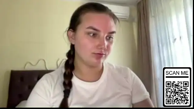 Snapshot of Dreamyblushfairy chatting on 09/15/25, 02:17 Dreamyblushfairy online show from 09/15/25, 02:17