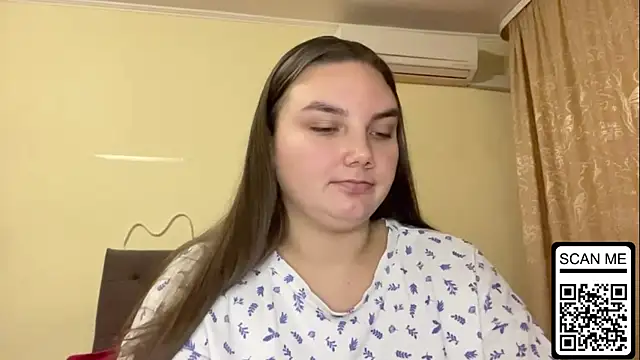 Snapshot of Dreamyblushfairy chatting on 10/10/25, 05:34 Dreamyblushfairy online show from 10/10/25, 05:34