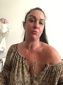 BELLAMORGANE1 online show from 10/14/25, 03:24