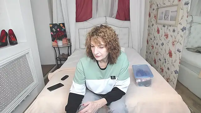 SilviaHart online show from 10/01/25, 12:44