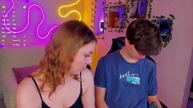 RobertAndLinela online show from 12/31/24, 01:08