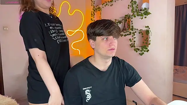 RobertAndLinela online show from 09/22/25, 03:08