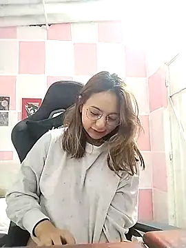 Paulina mosh online show from 03/04/25, 01:45