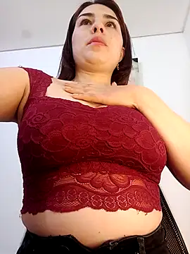 Snapshot of VictoriaMolina chatting on 10/12/25, 11:48 VictoriaMolina online show from 10/12/25, 11:48