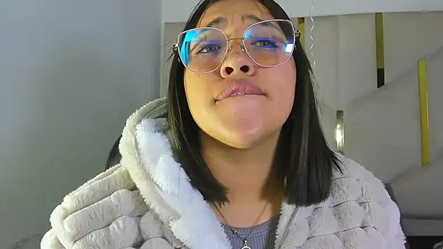 IsabellRodriguez18 online show from 02/02/26, 03:16