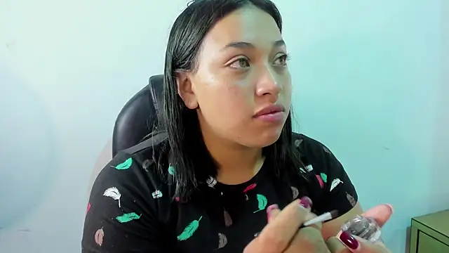 IsabellRodriguez18 online show from 05/27/26, 03:25