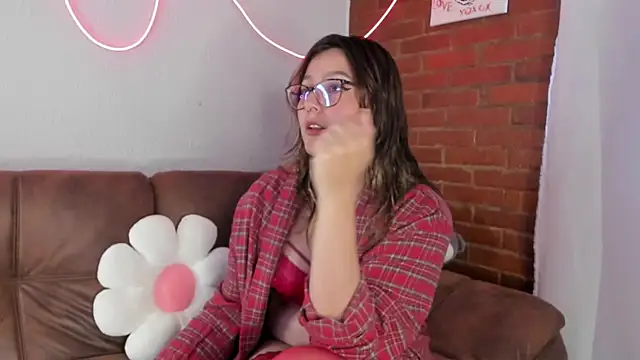 Hazelbrownn2000 online show from 02/14/25, 04:20