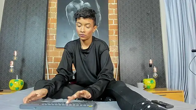 AntonAndSofii online show from 01/19/25, 05:26