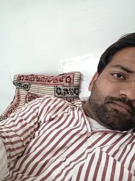 playboyz77 online show from 04/01/26, 05:52