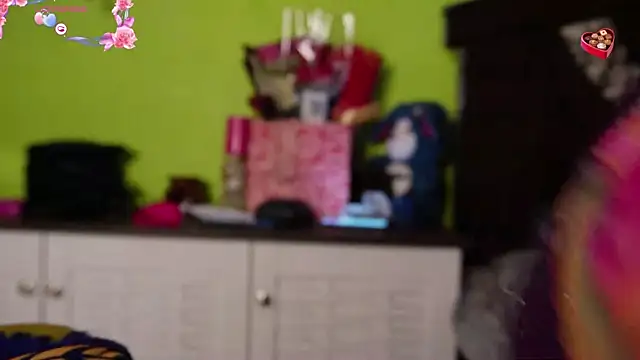 Snapshot of sexyhoney27 chatting on 02/15/26, 02:58 sexyhoney27 online show from 02/15/26, 02:58