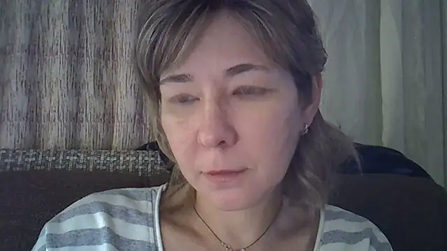 EllaJohnsonX online show from 01/12/25, 05:11