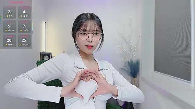 Natasha2025 online show from 10/15/25, 03:01