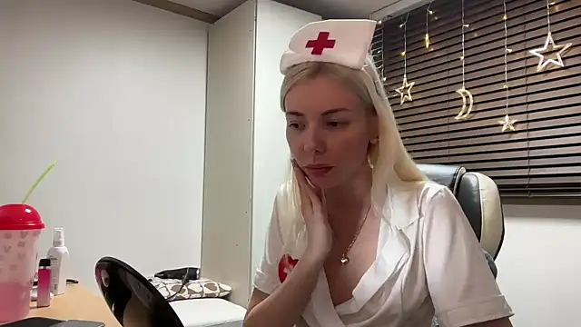 yunasuka online show from 01/15/25, 07:55