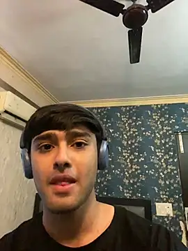 Snapshot of sunny49477 chatting on 12/24/24, 04:33 sunny49477 online show from 12/24/24, 04:33