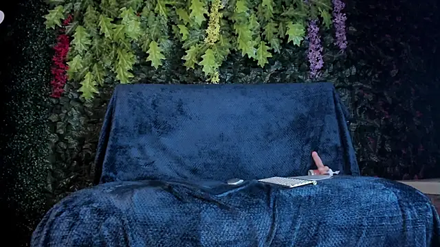 Samantha  cooper online show from 02/19/25, 05:27