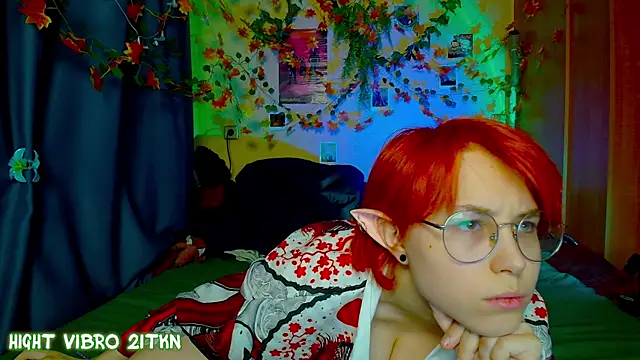 TrickyKitsune online show from 10/27/25, 01:48