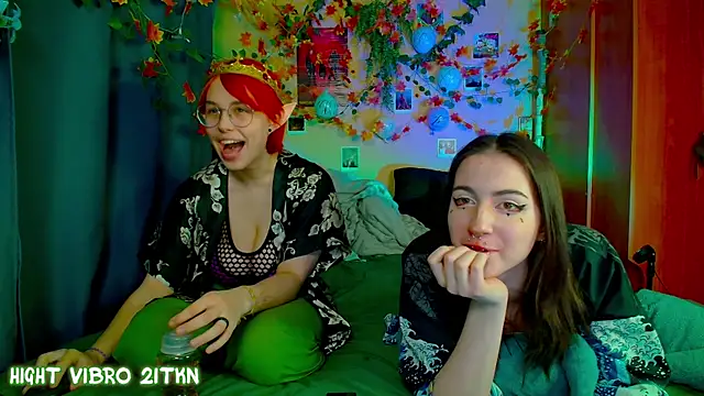 TrickyKitsune online show from 11/13/25, 03:33