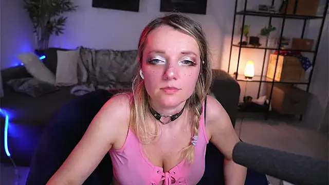 Magnetic Amy online show from 03/10/25, 04:25