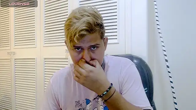 Warning Boy online show from 12/29/24, 12:20