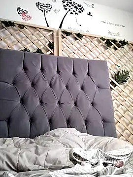 Snapshot of Mia_WAll chatting on 12/27/24, 06:20 Mia WAll online show from 12/27/24, 06:20