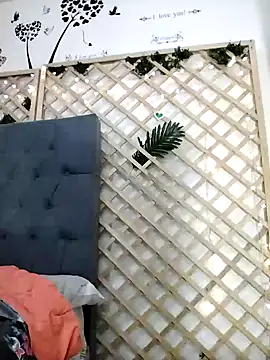 Snapshot of Mia_WAll chatting on 12/30/24, 05:58 Mia WAll online show from 12/30/24, 05:58