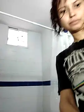 Snapshot of Mia_WAll chatting on 12/30/24, 12:31 Mia WAll online show from 12/30/24, 12:31