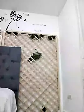 Snapshot of Mia_WAll chatting on 01/01/25, 06:05 Mia WAll online show from 01/01/25, 06:05