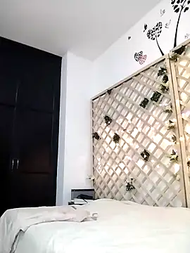 Snapshot of Mia_WAll chatting on 01/26/25, 10:02 Mia WAll online show from 01/26/25, 10:02