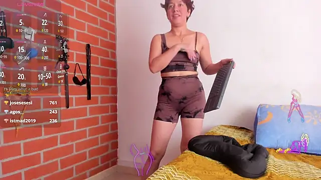 Laura hellss online show from 02/01/25, 06:40