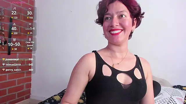 Laura hellss online show from 03/04/25, 07:54