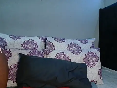 xxSexyTalia28 online show from 12/15/25, 07:51