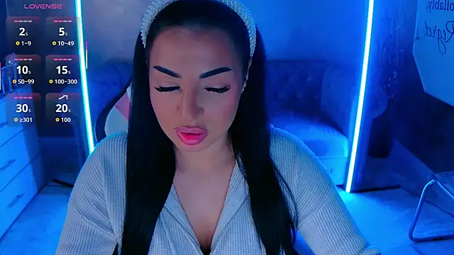 Snapshot of evanew_ chatting on 11/28/25, 05:04 evanew online show from 11/28/25, 05:04