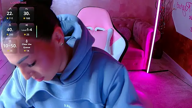 Snapshot of evanew_ chatting on 01/06/26, 05:27 evanew online show from 01/06/26, 05:27