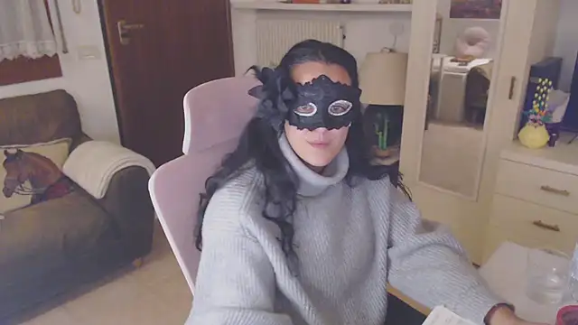 Snapshot of LasolitaAuri chatting on 03/05/25, 09:04 LasolitaAuri online show from 03/05/25, 09:04