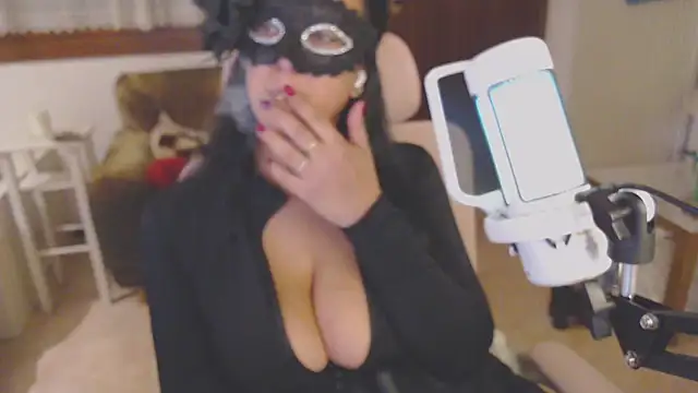 Snapshot of LasolitaAuri chatting on 03/08/25, 09:51 LasolitaAuri online show from 03/08/25, 09:51