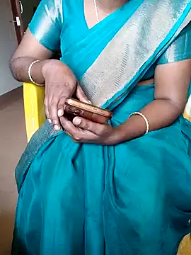 Snapshot of Tamil_roja69 chatting on 12/25/24, 07:35 Tamil roja69 online show from 12/25/24, 07:35