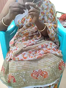 Snapshot of Tamil_roja69 chatting on 12/28/24, 12:45 Tamil roja69 online show from 12/28/24, 12:45