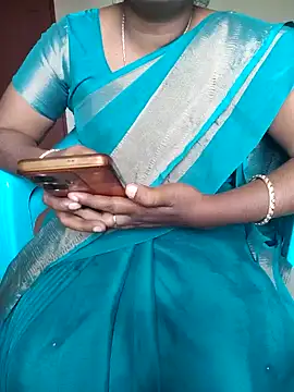 Snapshot of Tamil_roja69 chatting on 12/30/24, 06:09 Tamil roja69 online show from 12/30/24, 06:09