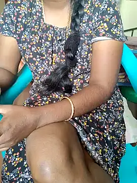 Snapshot of Tamil_roja69 chatting on 01/07/25, 04:08 Tamil roja69 online show from 01/07/25, 04:08