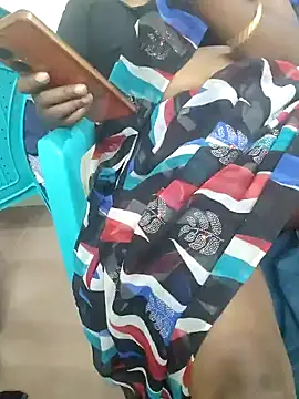 Snapshot of Tamil_roja69 chatting on 01/09/25, 03:44 Tamil roja69 online show from 01/09/25, 03:44