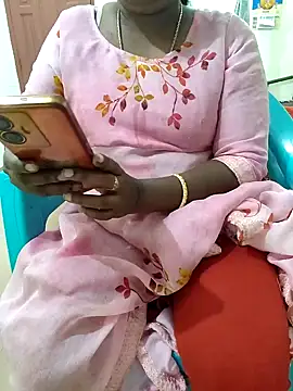 Snapshot of Tamil_roja69 chatting on 01/12/25, 04:18 Tamil roja69 online show from 01/12/25, 04:18