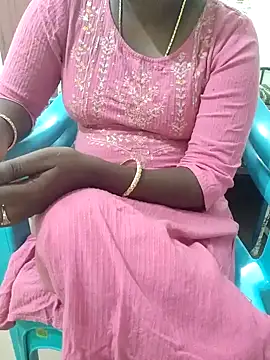 Snapshot of Tamil_roja69 chatting on 01/25/25, 12:58 Tamil roja69 online show from 01/25/25, 12:58