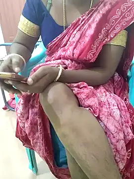 Snapshot of Tamil_roja69 chatting on 01/30/25, 12:18 Tamil roja69 online show from 01/30/25, 12:18