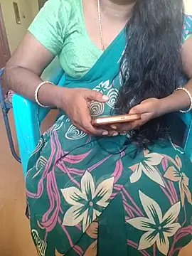 Snapshot of Tamil_roja69 chatting on 02/14/25, 06:23 Tamil roja69 online show from 02/14/25, 06:23