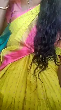 Snapshot of Tamil_roja69 chatting on 02/18/25, 05:31 Tamil roja69 online show from 02/18/25, 05:31